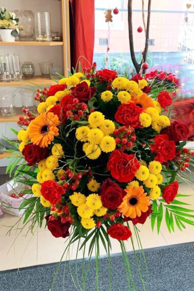 Blumenstrauß rot, orange gelb